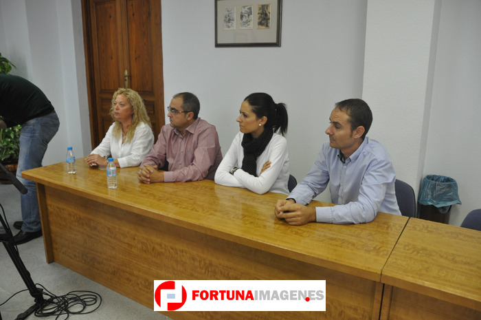 Rueda de prensa en la que Matías Carrillo anuncia su dimisión como Alcalde de Fortuna, tras ser inhabilitado por el Supremo por Comprar votos en el 2003.